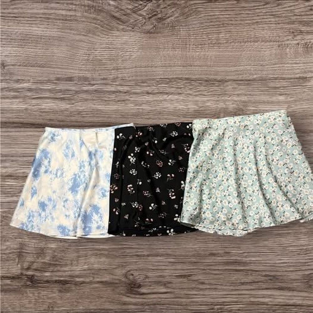 Womens No Boundaries Silk Skirt Lot-medium
